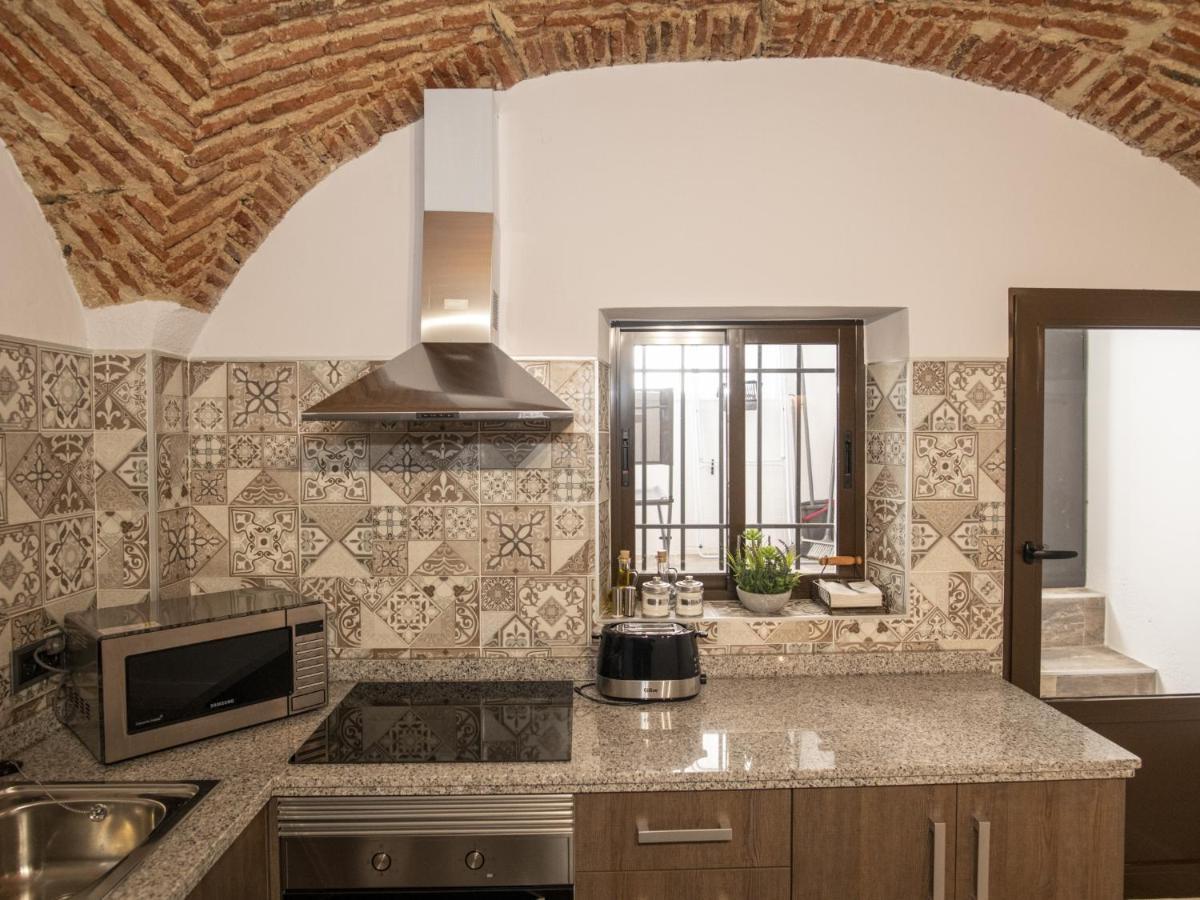 Elegante Apartamento Para 5 En El Centro De Caceres Con Wifi Εξωτερικό φωτογραφία