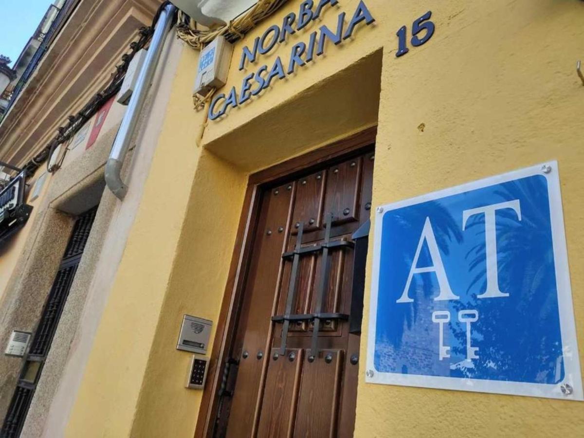 Elegante Apartamento Para 5 En El Centro De Caceres Con Wifi Εξωτερικό φωτογραφία