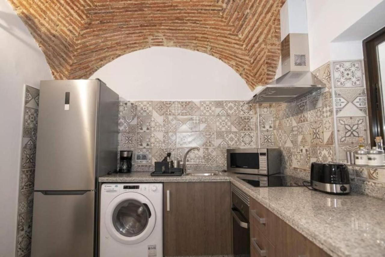 Elegante Apartamento Para 5 En El Centro De Caceres Con Wifi Εξωτερικό φωτογραφία
