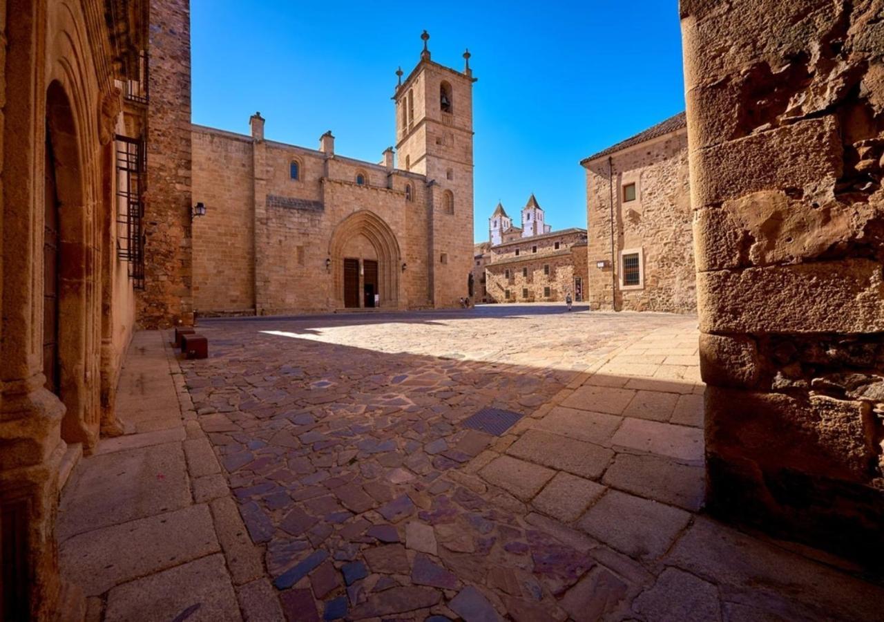 Elegante Apartamento Para 5 En El Centro De Caceres Con Wifi Εξωτερικό φωτογραφία