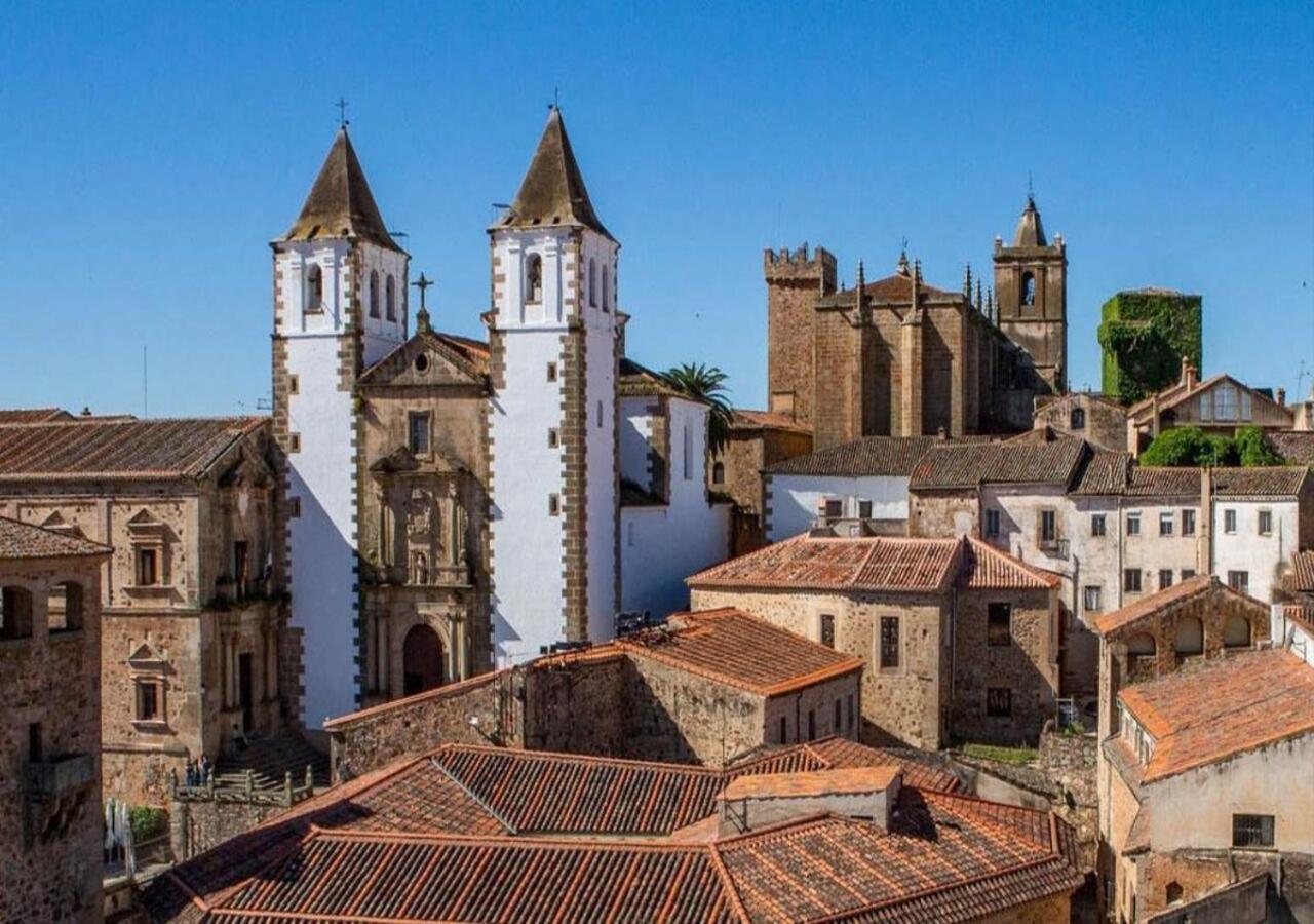 Elegante Apartamento Para 5 En El Centro De Caceres Con Wifi Εξωτερικό φωτογραφία